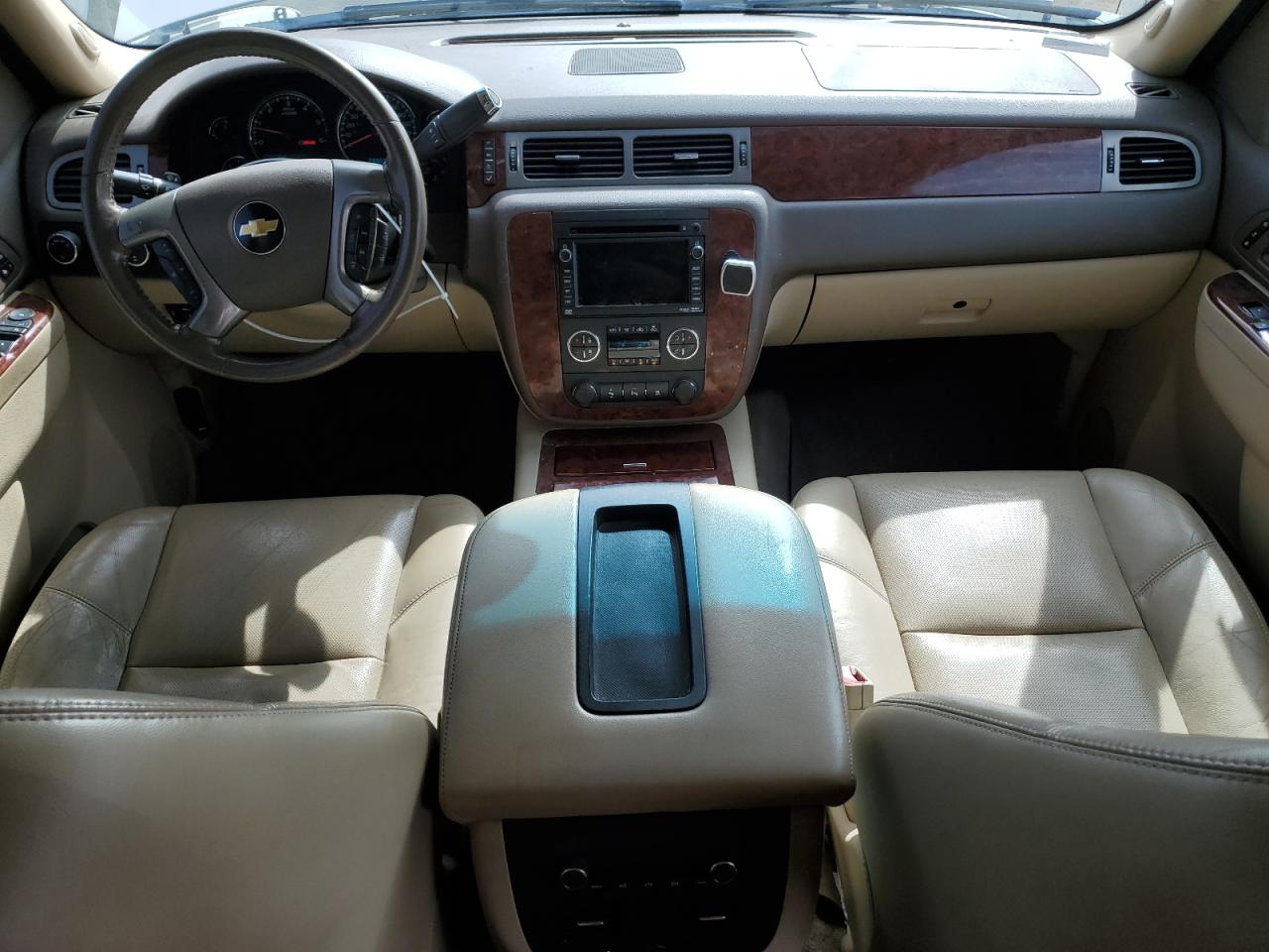 2011 Chevrolet Avalanche - Image 8