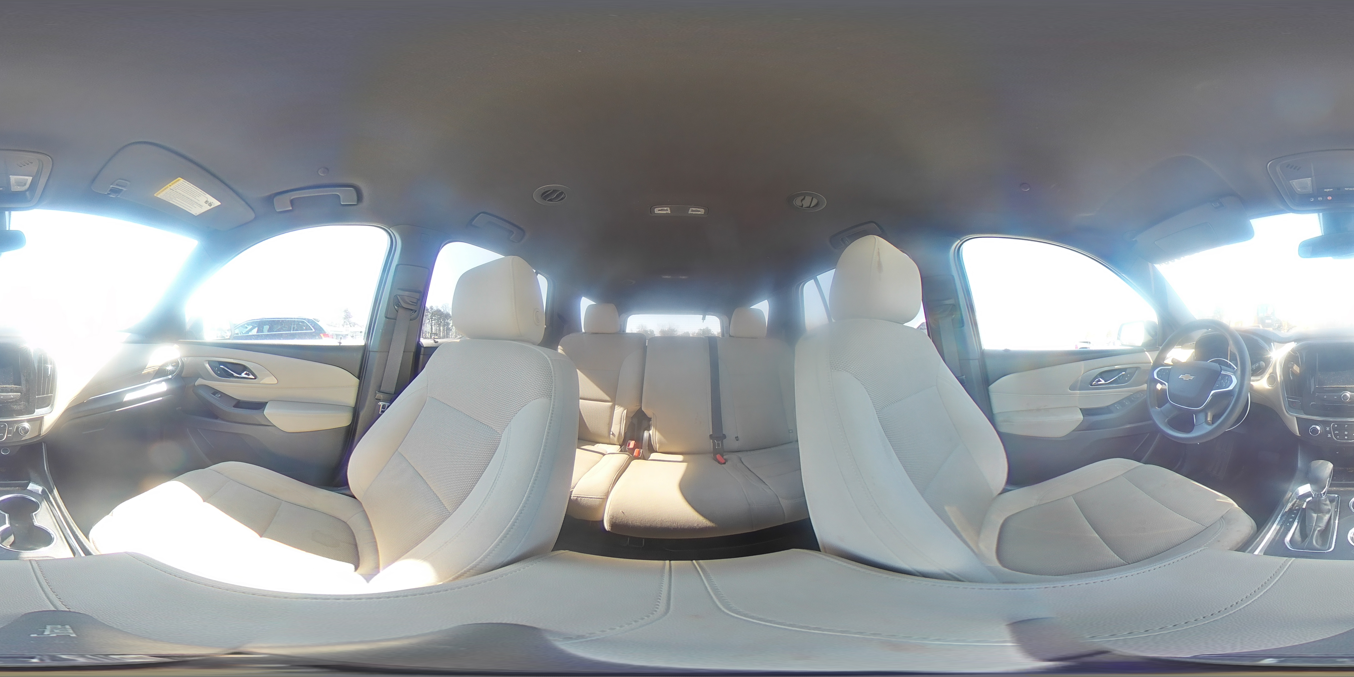 2022 Chevrolet Traverse - Image 14