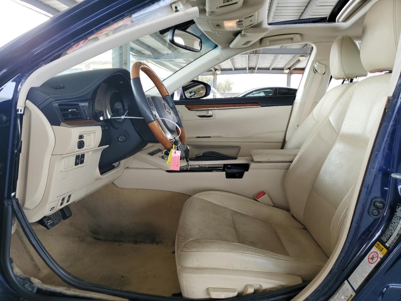 2013 Lexus ES - Image 7