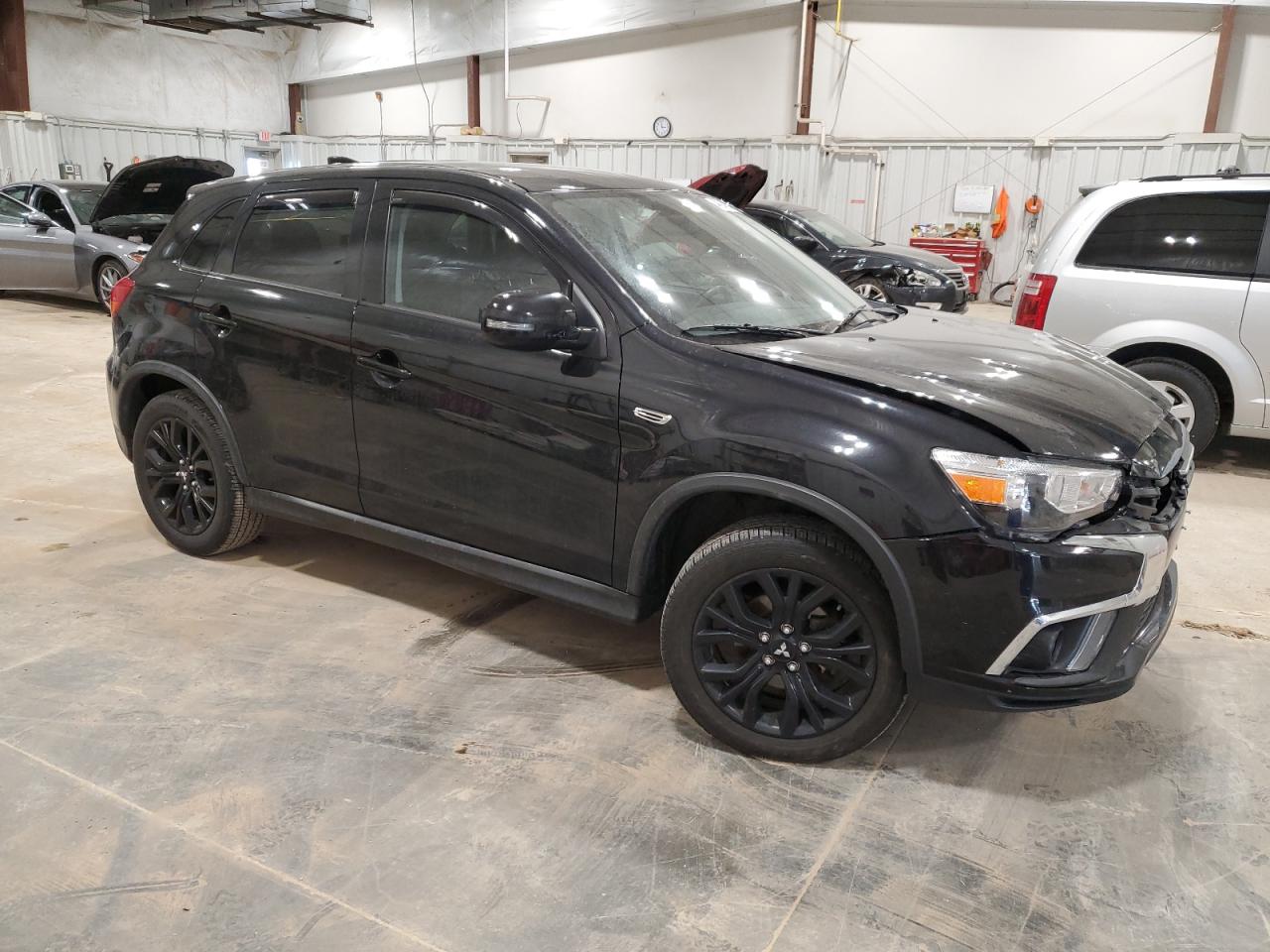 2019 Mitsubishi Outlander - Image 4
