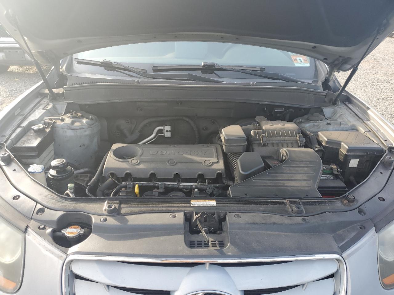 2010 Hyundai Santa Fe - Image 12