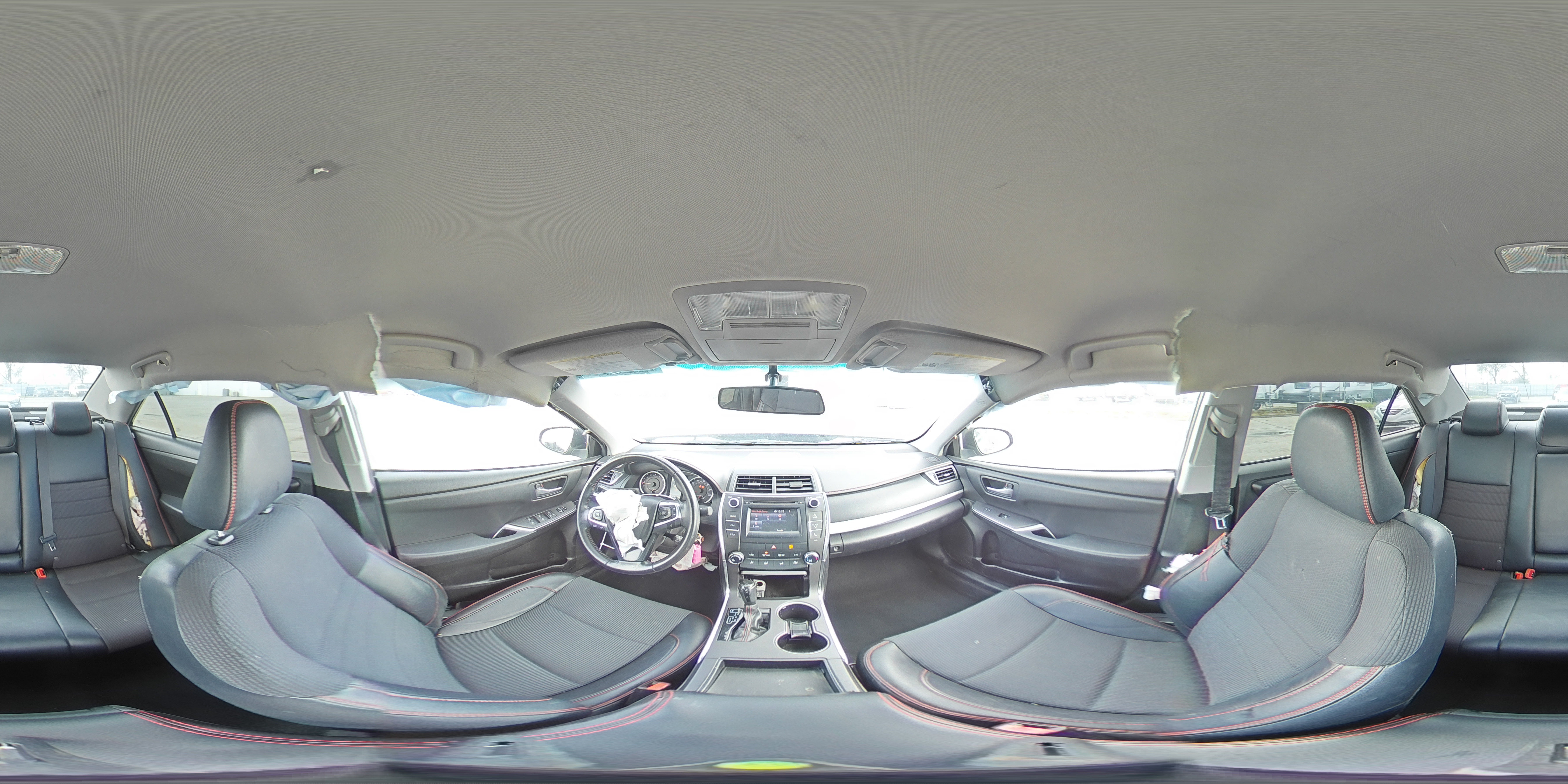 2016 Toyota Camry - Image 13