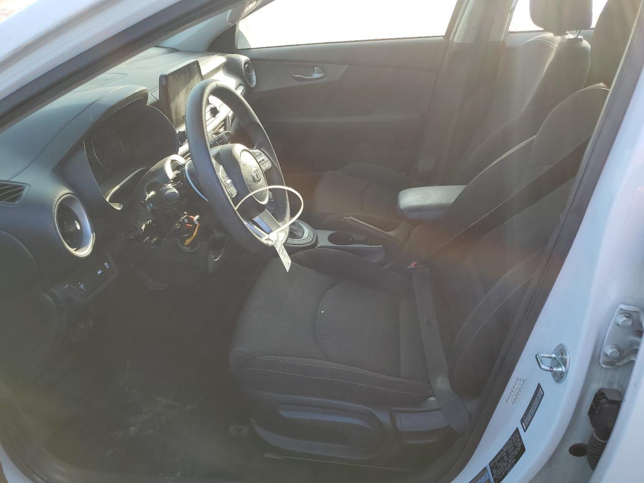 2021 Kia Forte - Image 7