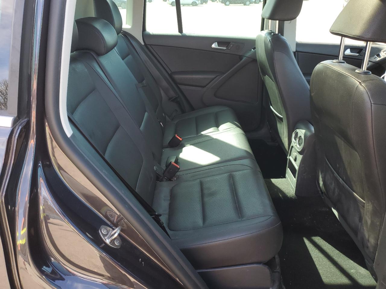 2016 Volkswagen Tiguan - Image 11