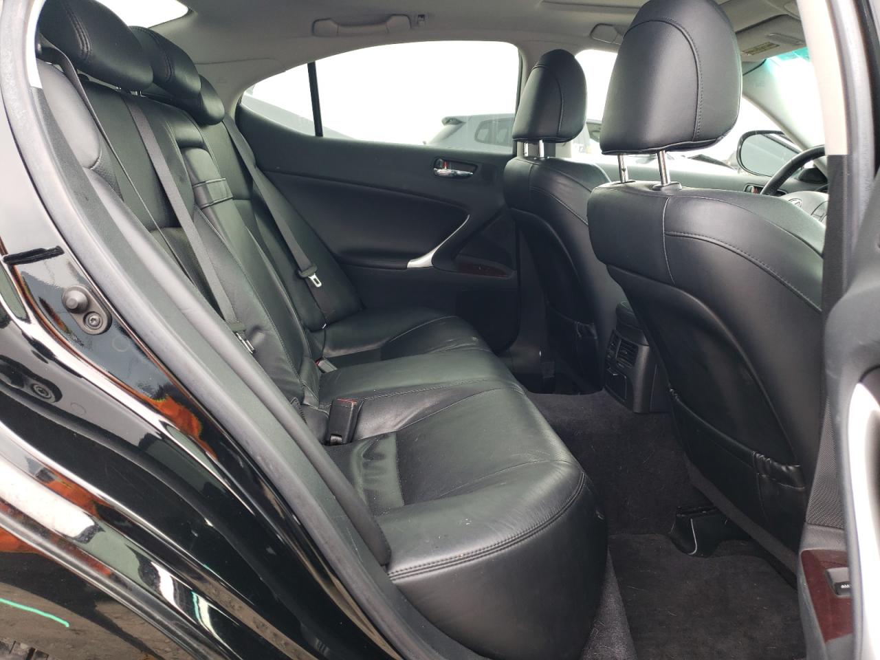 2008 Lexus IS - Image 10