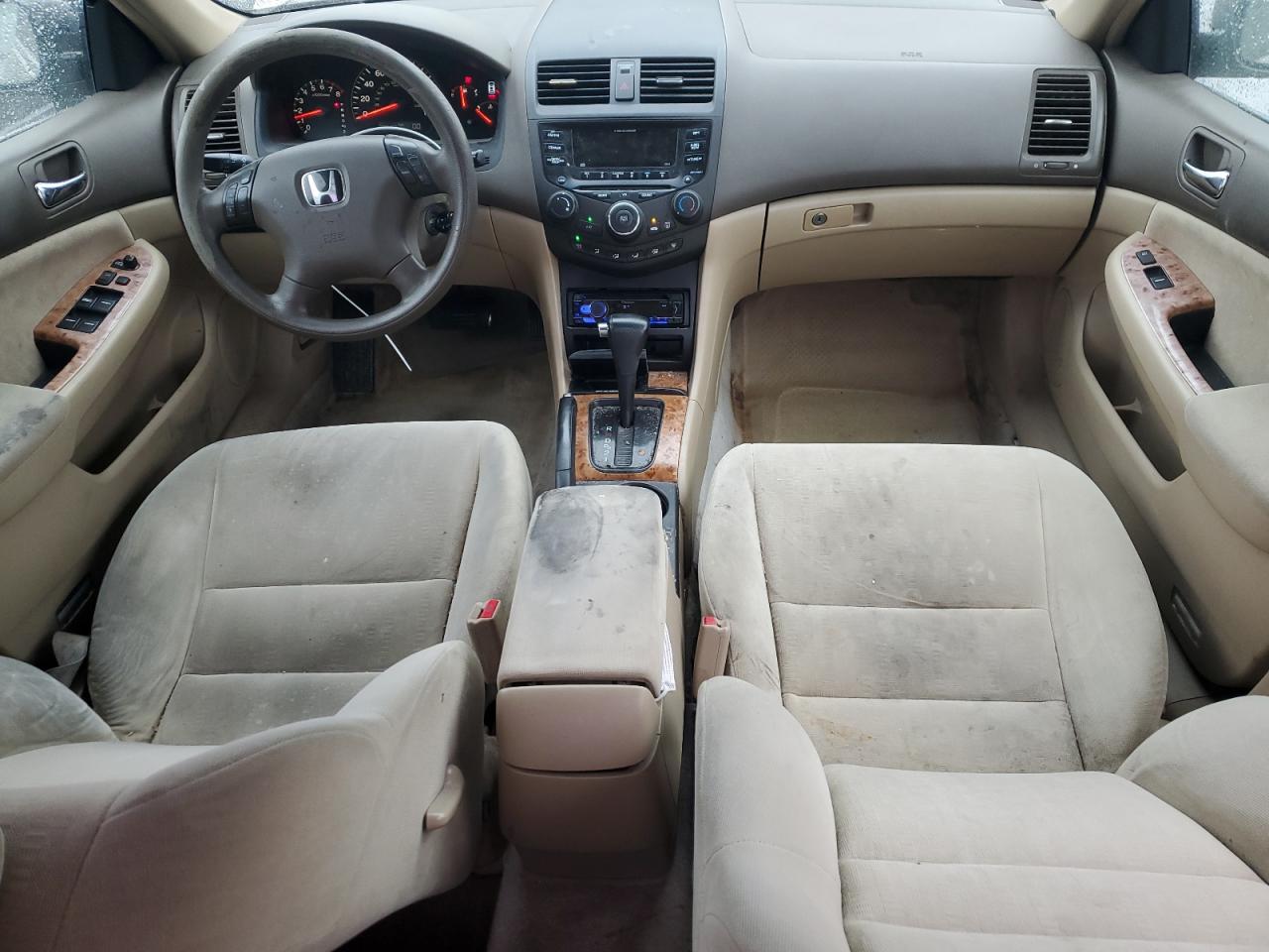 2004 Honda Accord - Image 8
