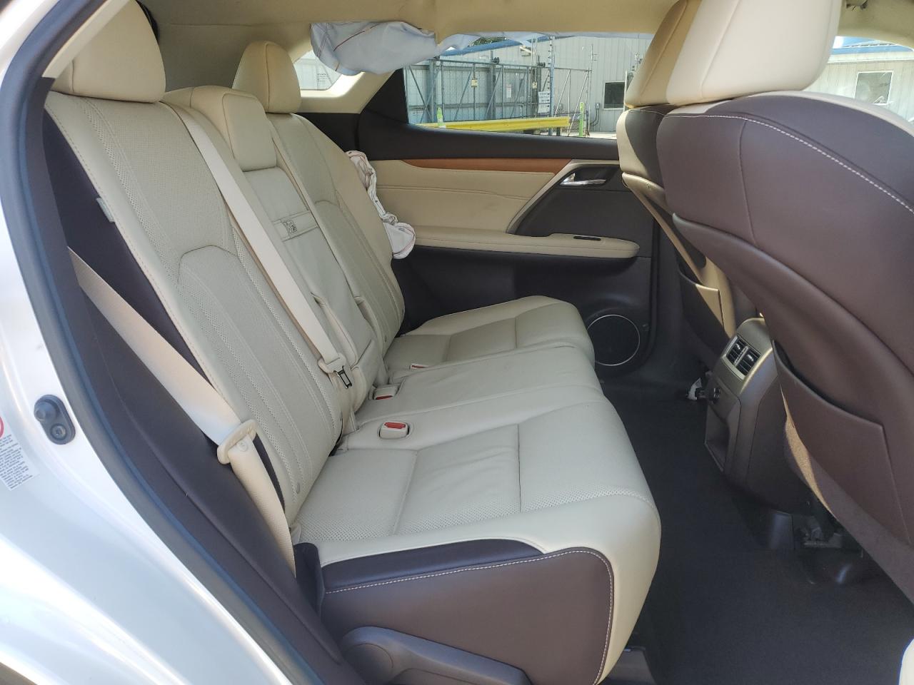 2017 Lexus RX - Image 11