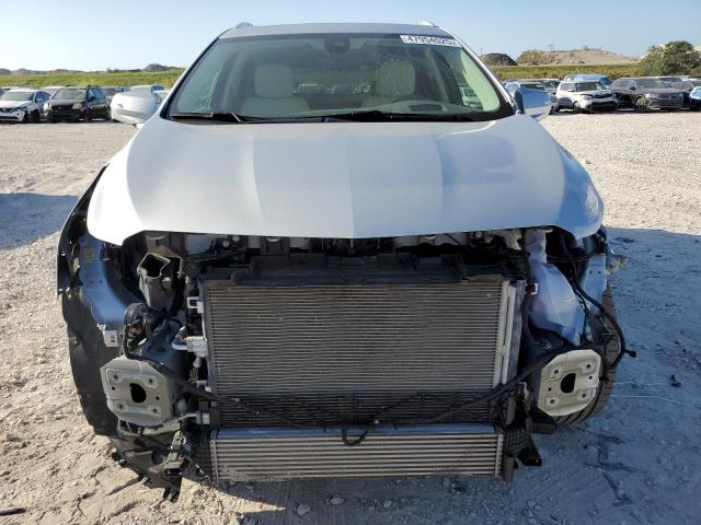  CADILLAC XT5 2020 Silver