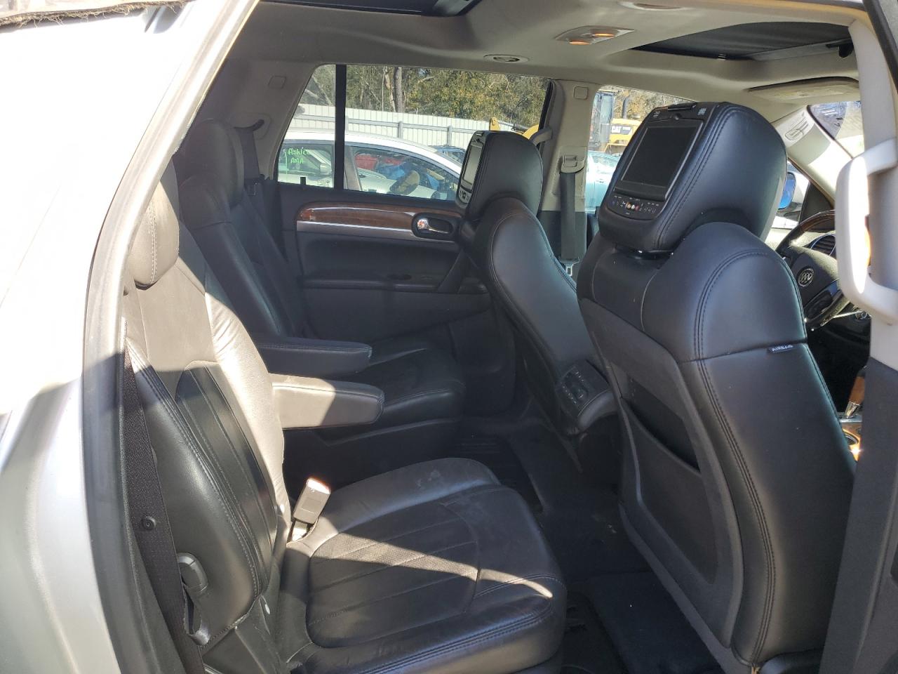 2010 Buick Enclave - Image 11