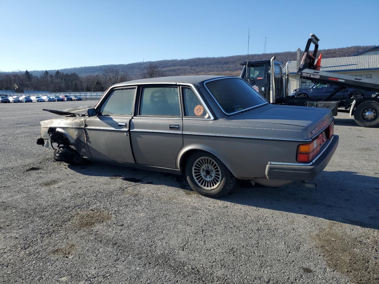 1985 Volvo 240 Series - Image 2