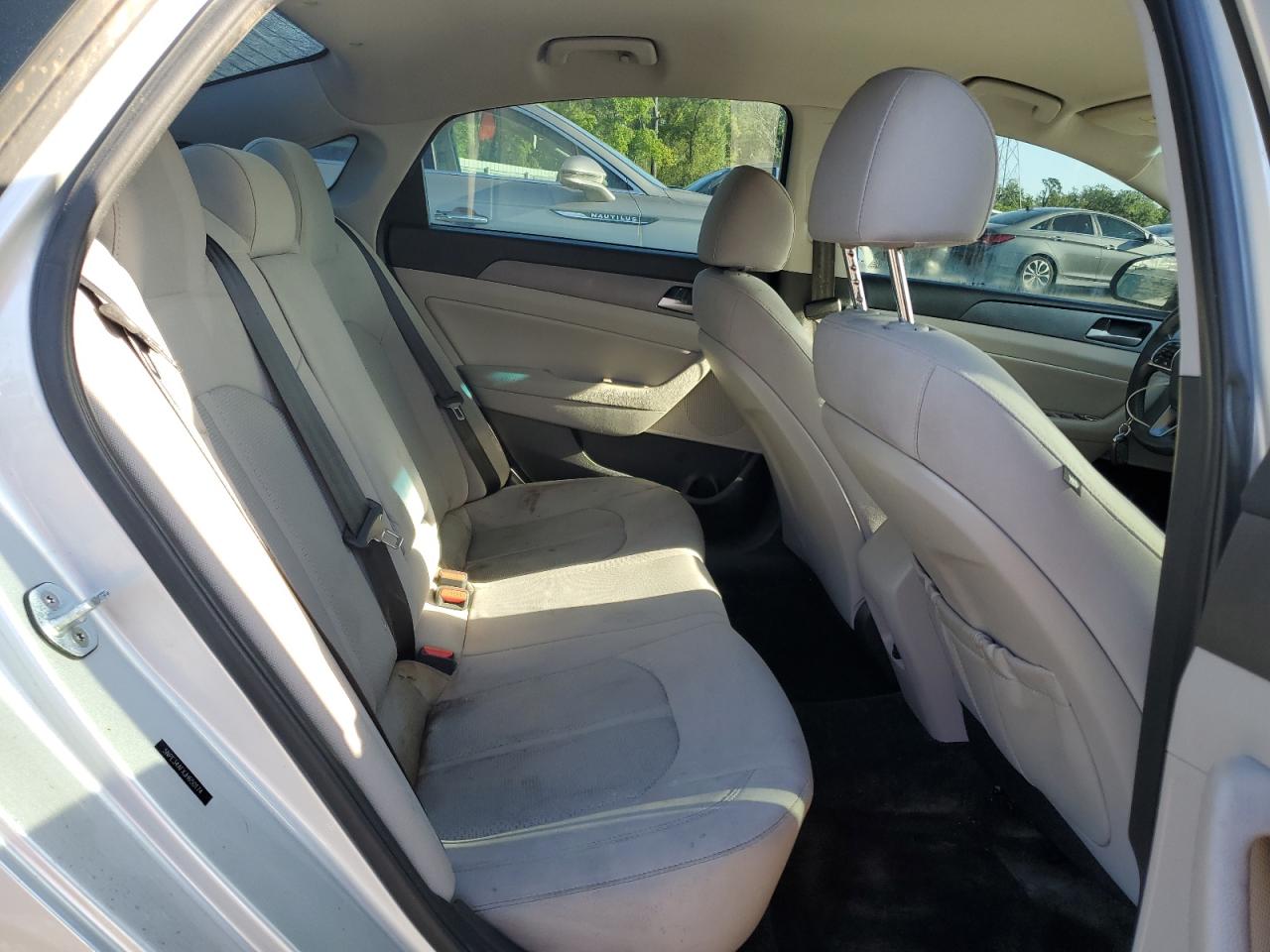 2018 Hyundai Sonata - Image 10