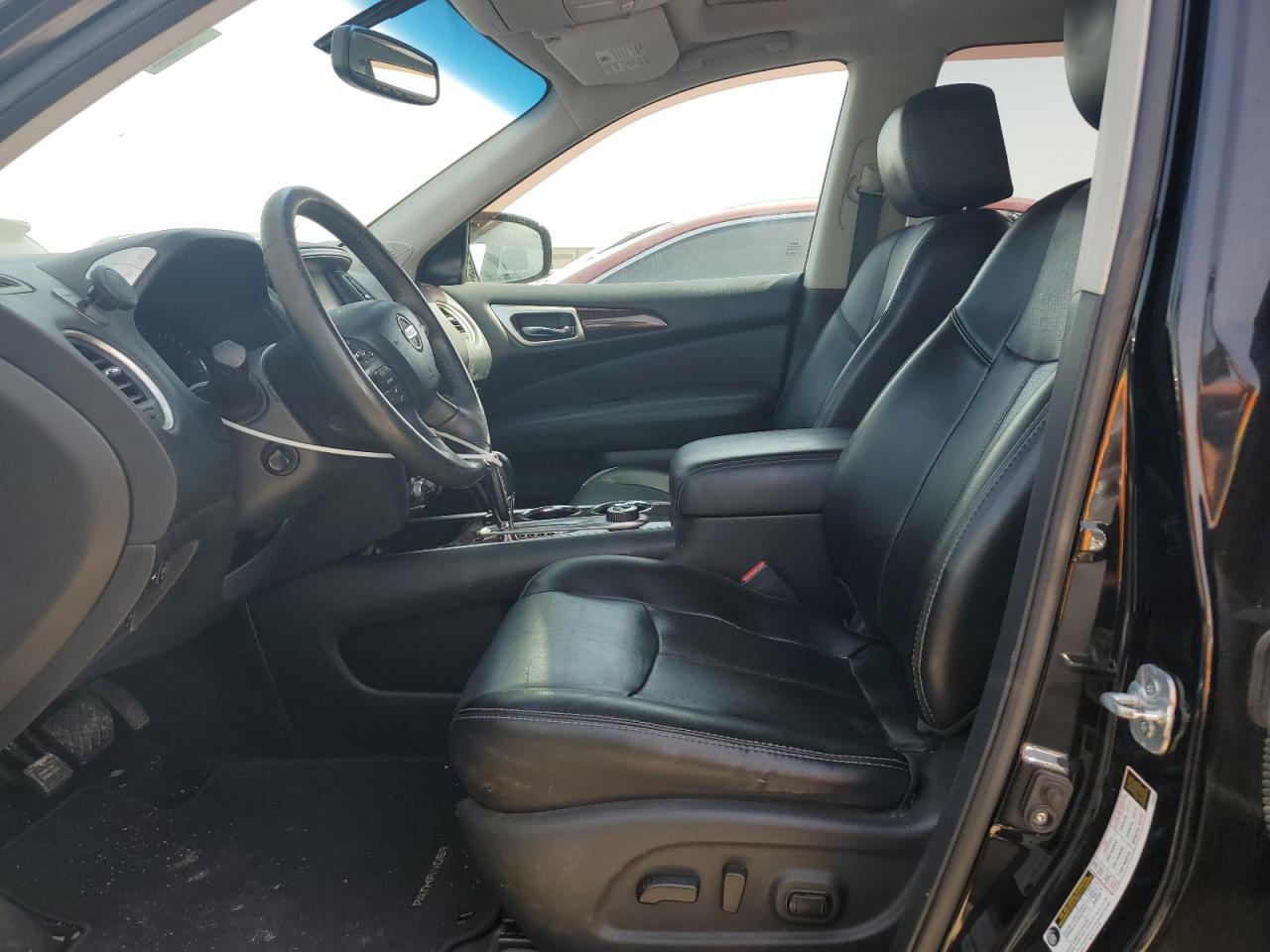 2015 Nissan Pathfinder - Image 7