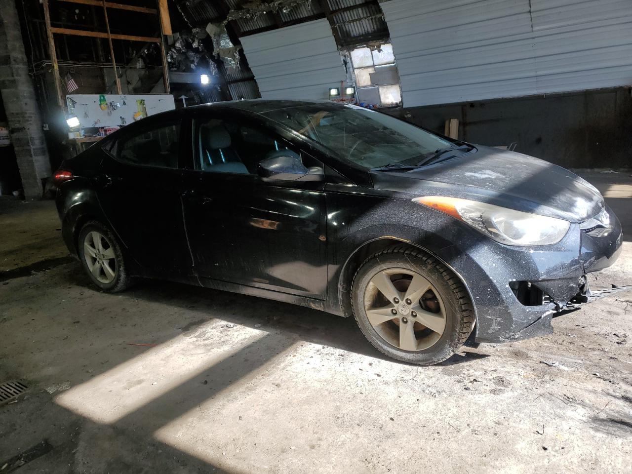 2013 Hyundai Elantra - Image 4