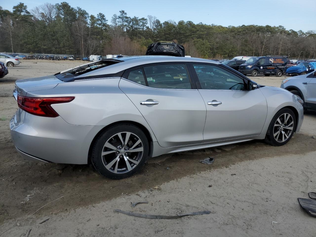 2017 Nissan Maxima - Image 3