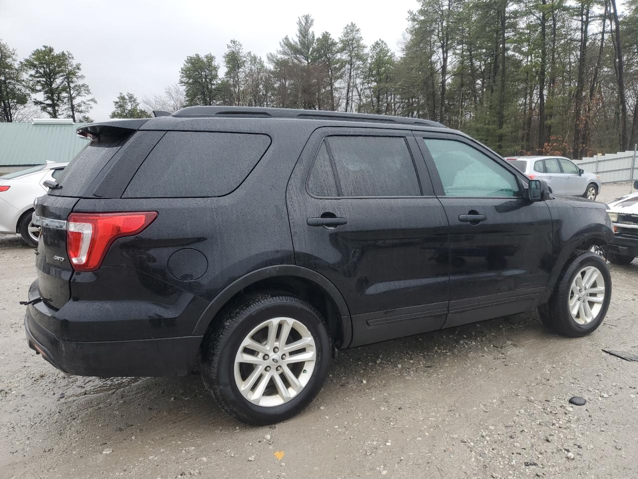 2017 Ford Explorer - Image 3