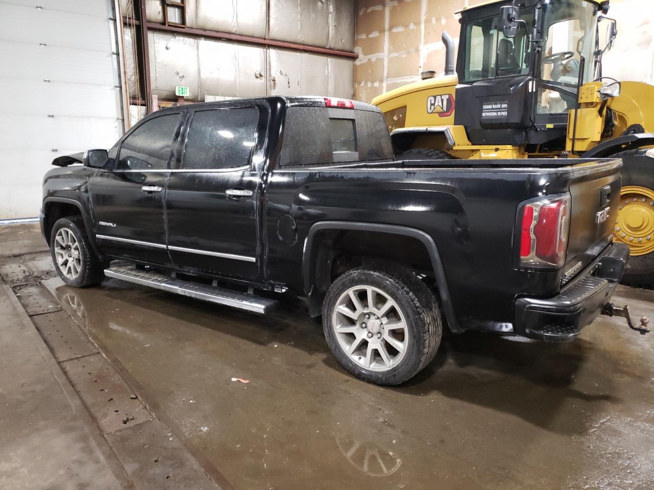2016 GMC Sierra - Image 2