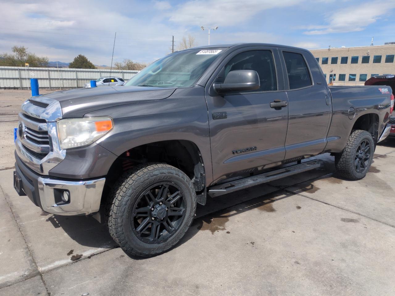 2017 Toyota Tundra Double Cab Sr продається в Littleton, CO - Front End