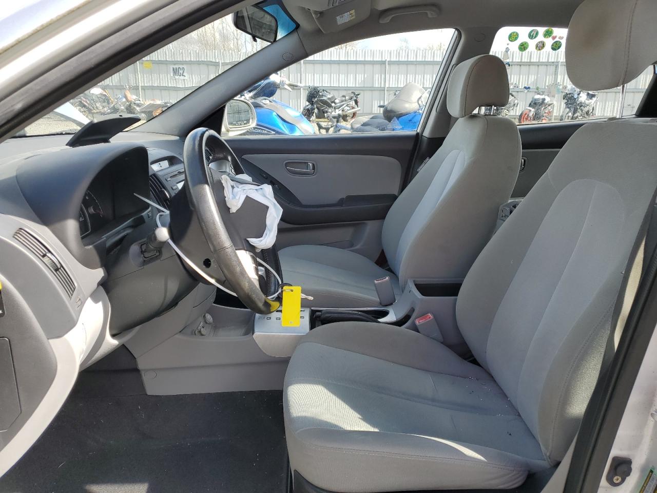 2009 Hyundai Elantra - Image 7