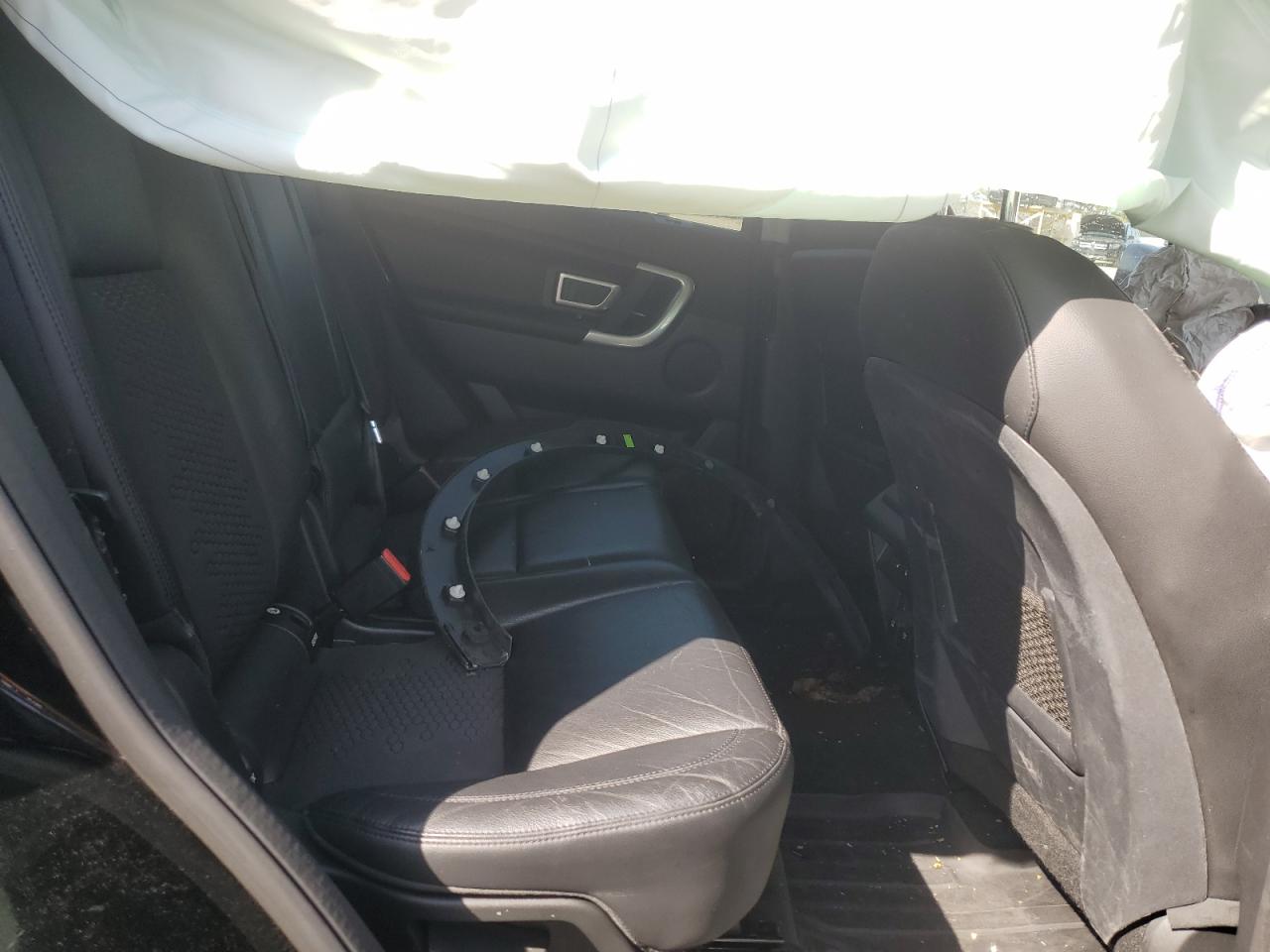 2018 Land Rover Discovery - Image 11