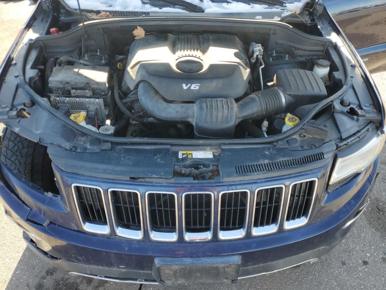 2015 Jeep Grand Cherokee - Image 12