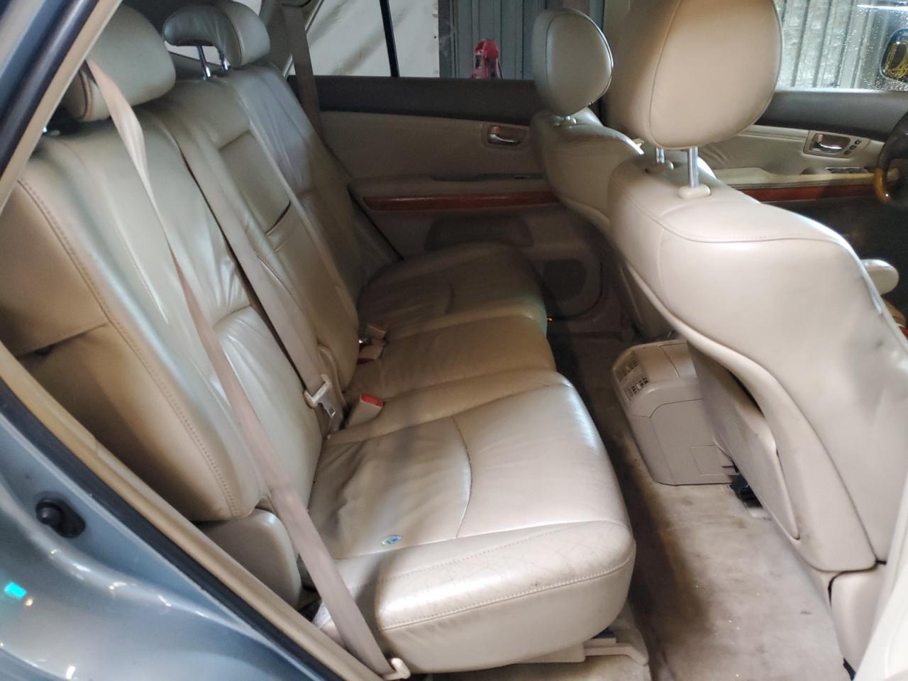 2004 Lexus RX - Image 12