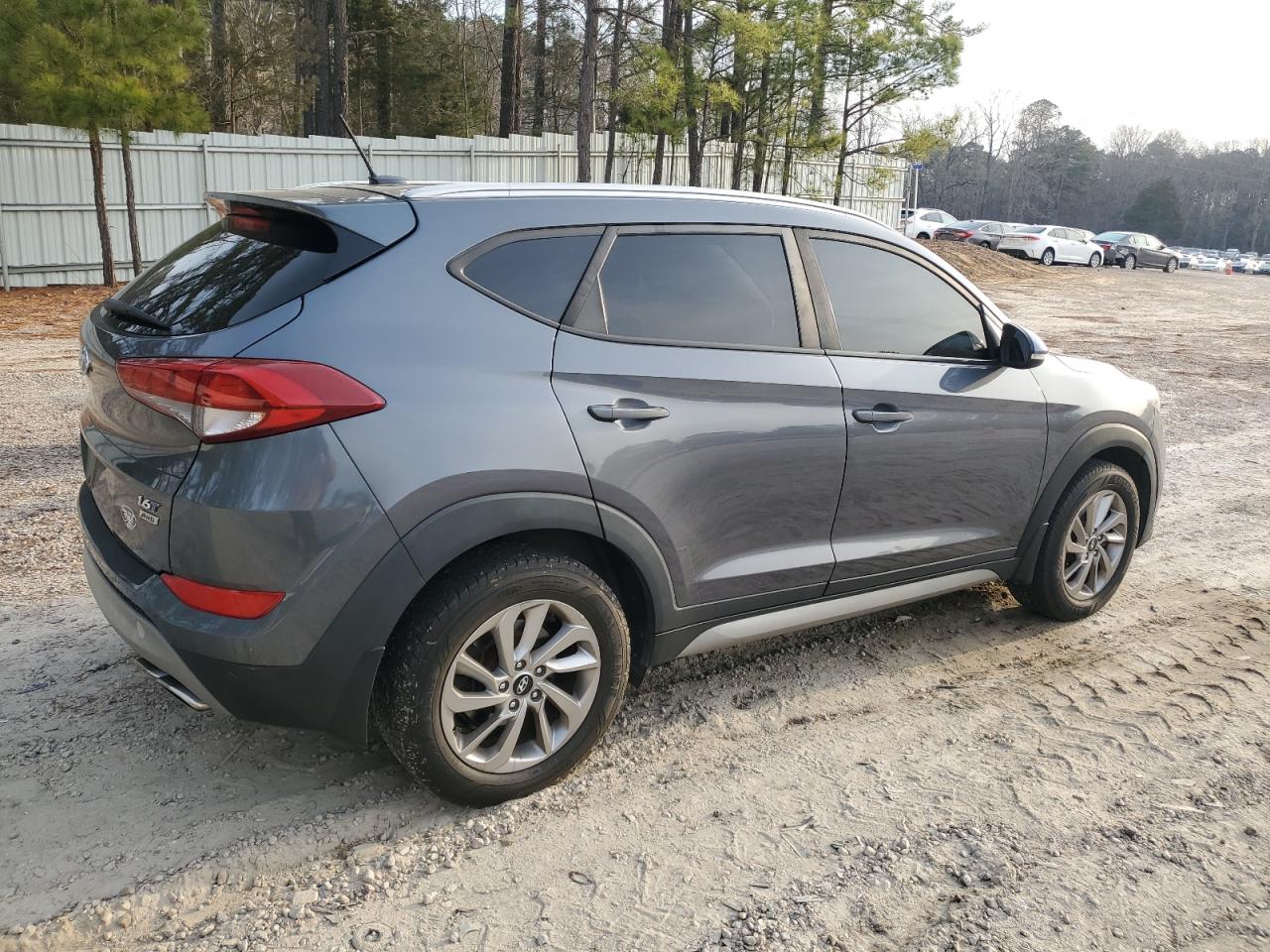 2017 Hyundai Tucson - Image 3