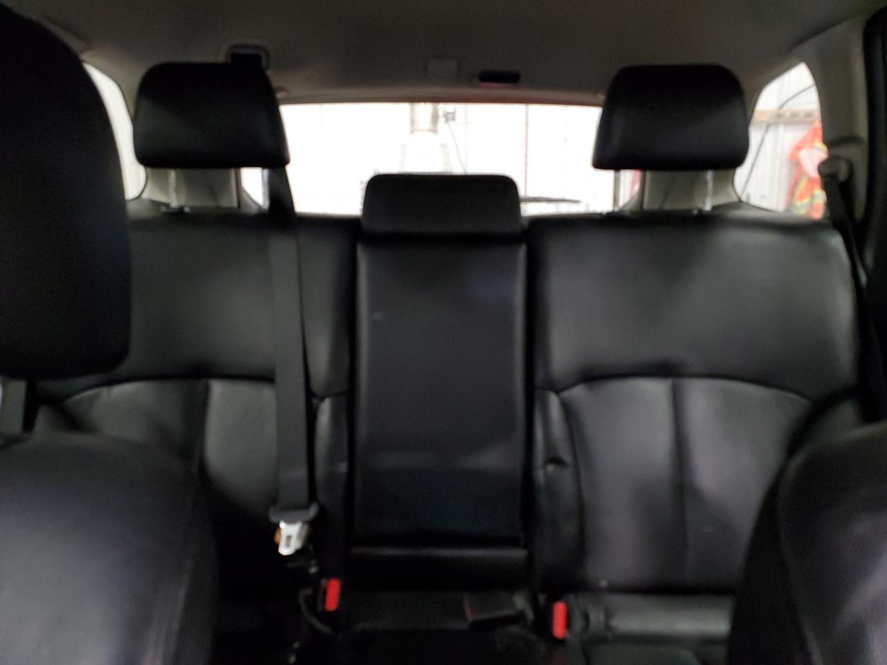 2012 Subaru Outback - Image 10