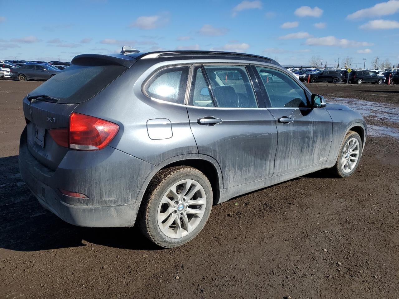 2015 BMW X1 - Image 3