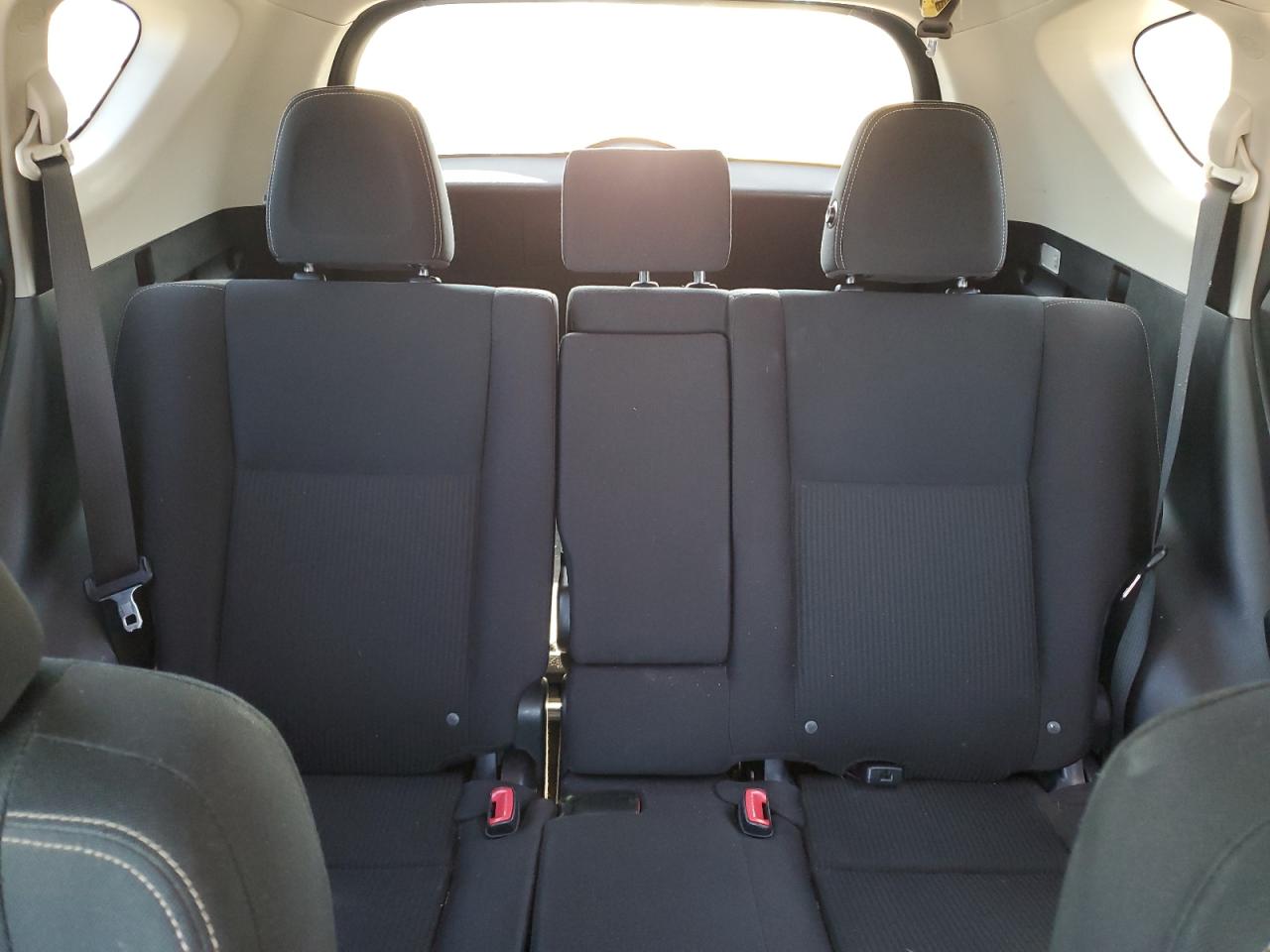 2015 Toyota RAV 4 - Image 10