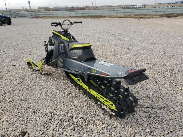 2022 POLA SNOWMOBILE