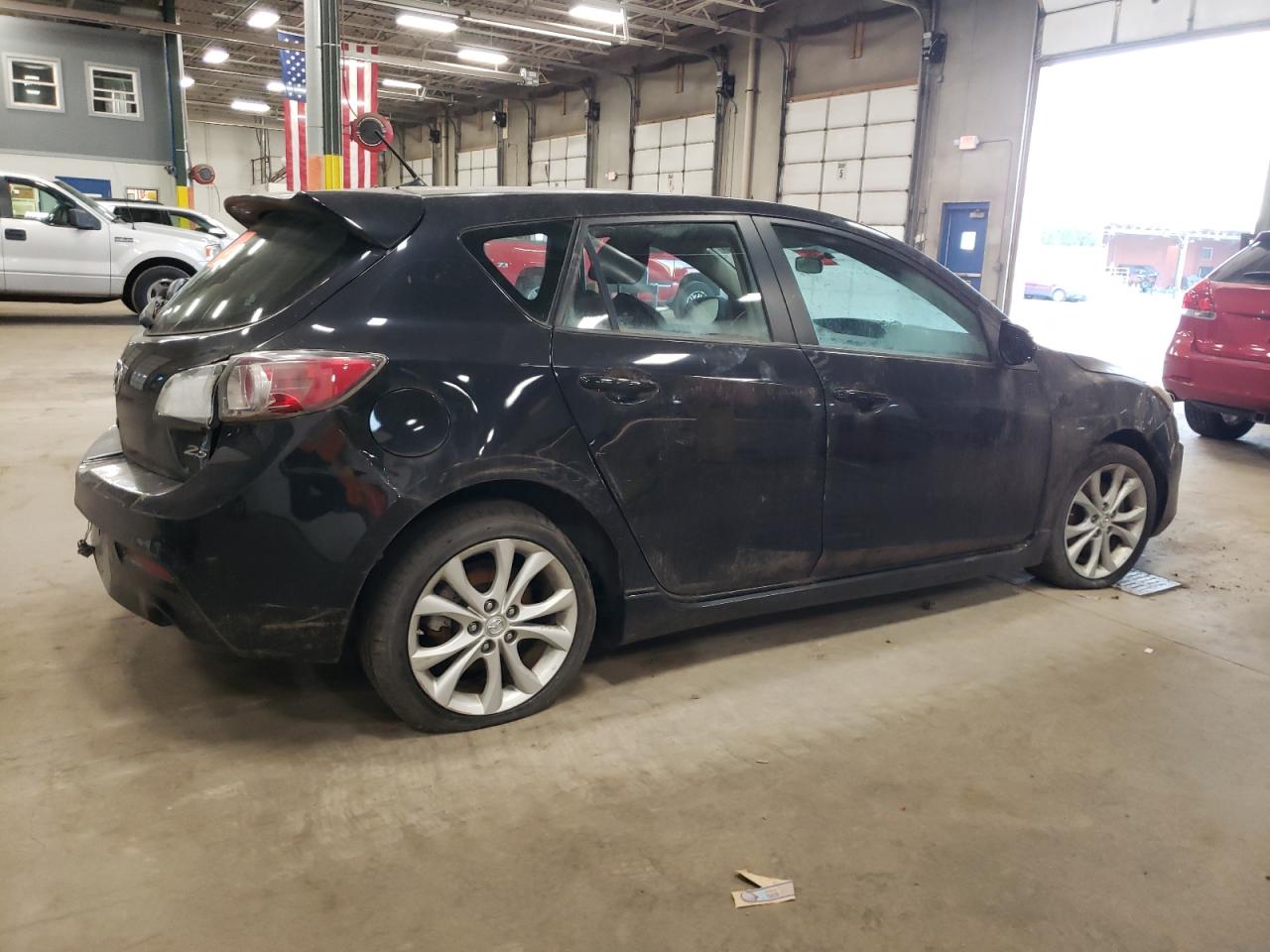 2011 Mazda 3 - Image 3