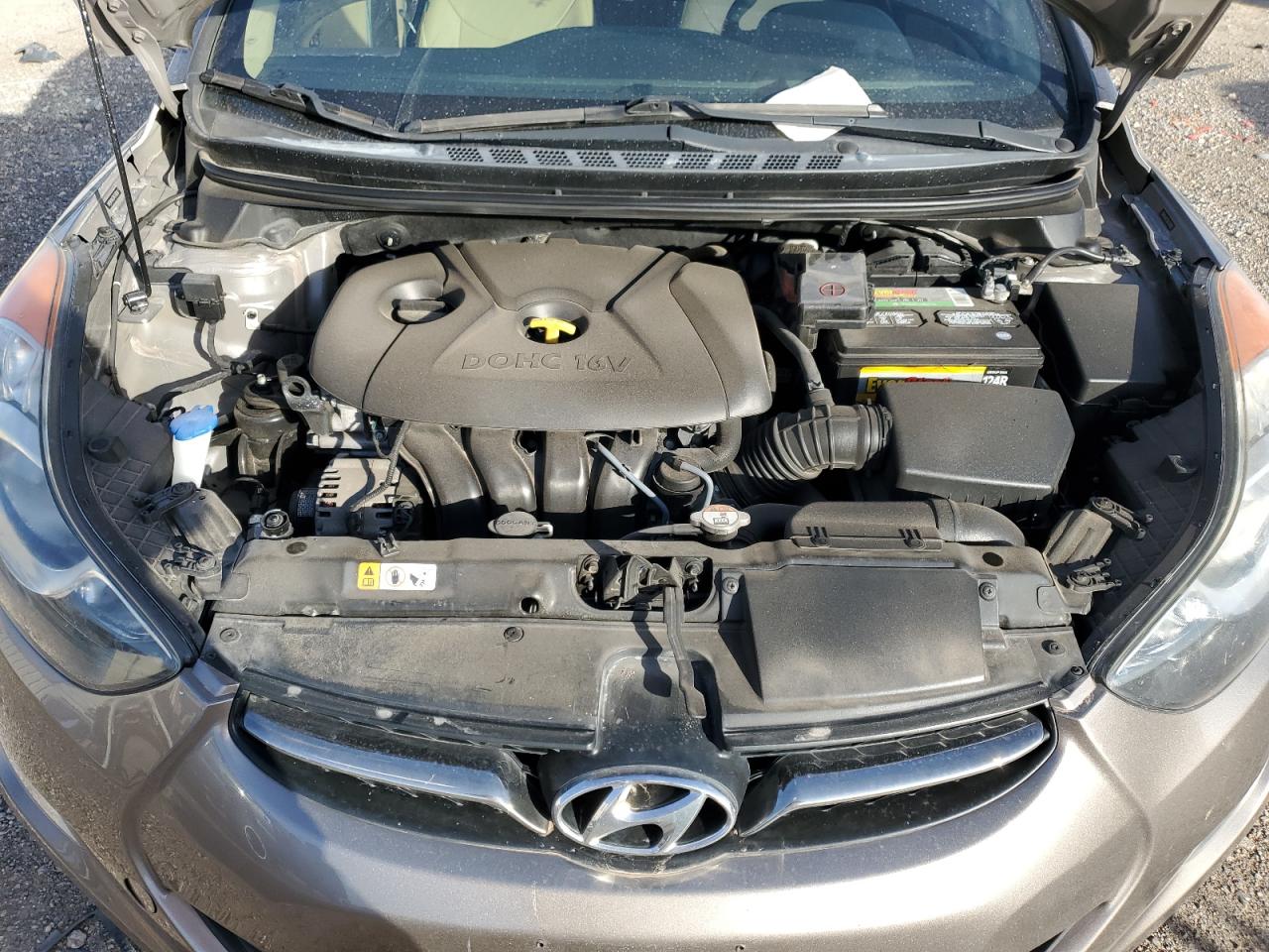 2013 Hyundai Elantra - Image 11