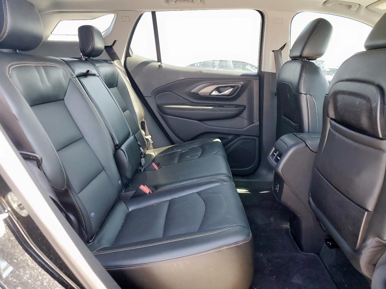 2020 GMC Terrain - Image 11