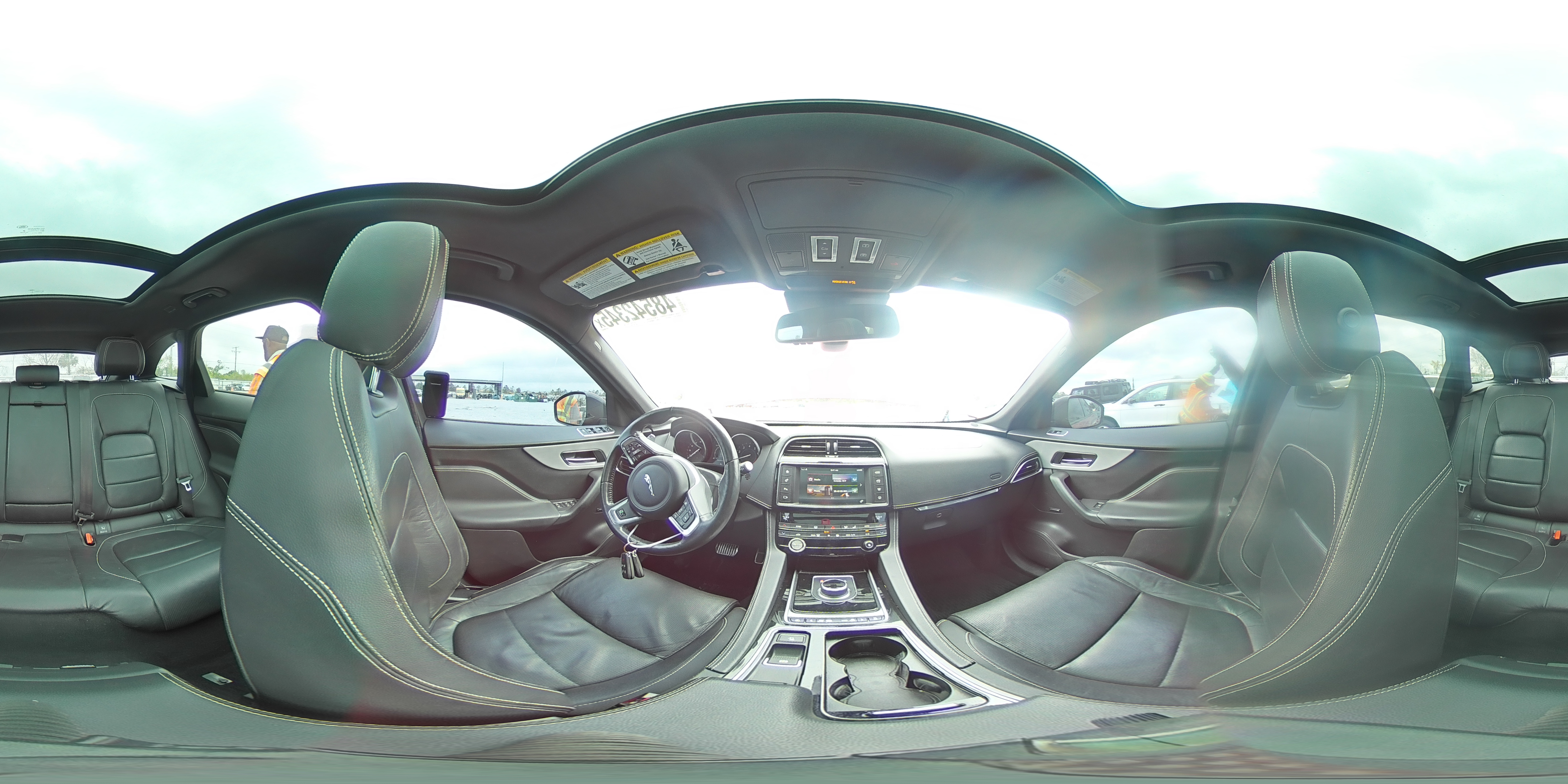 2018 Jaguar F-Pace - Image 13