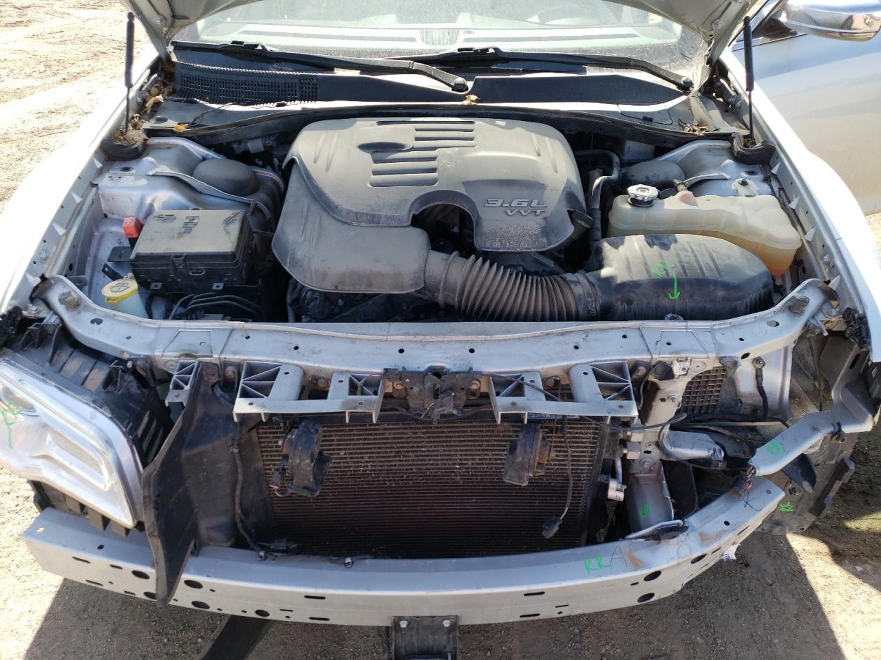 2019 Chrysler 300 - Image 11