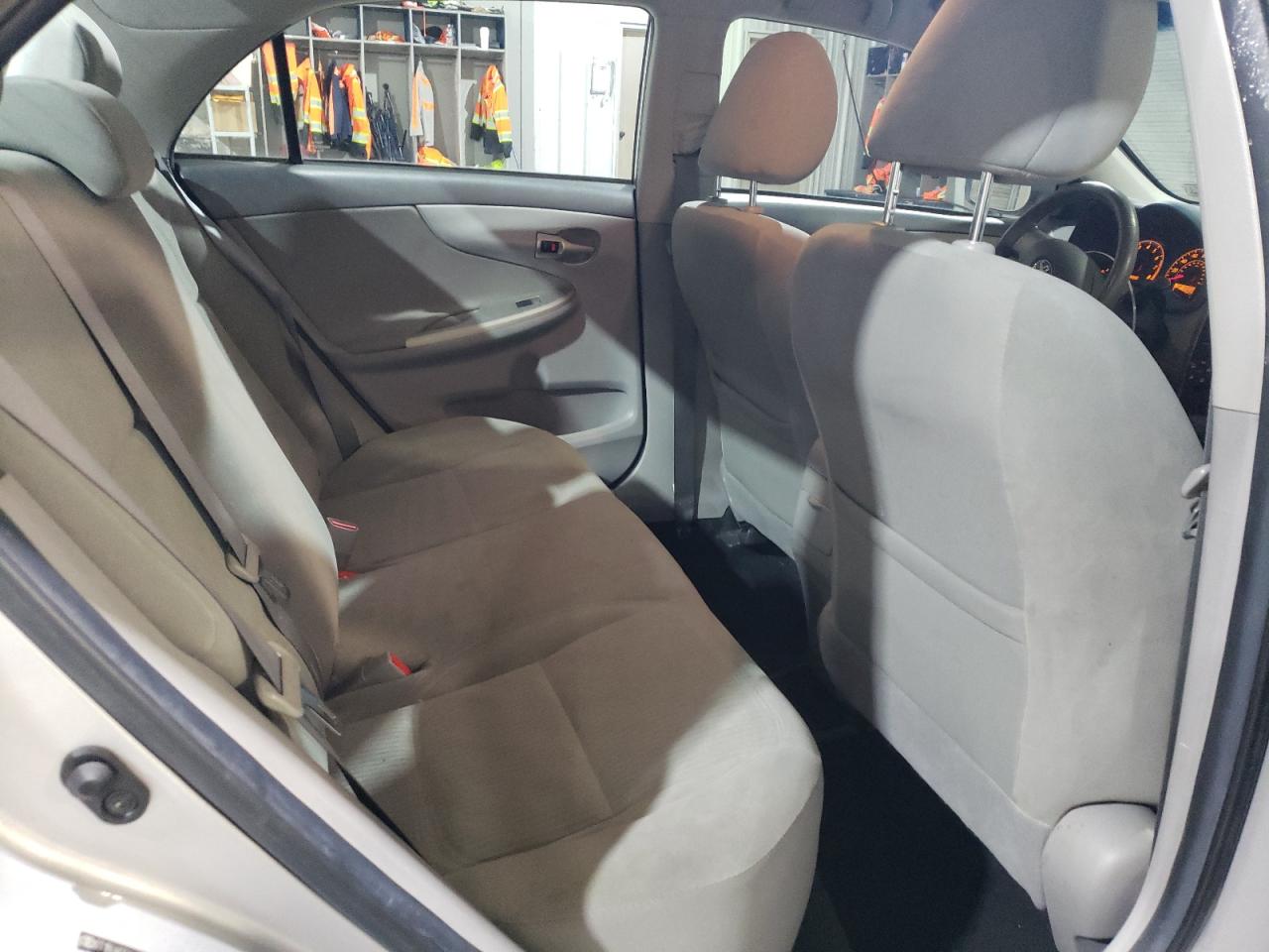 2010 Toyota Corolla - Image 10
