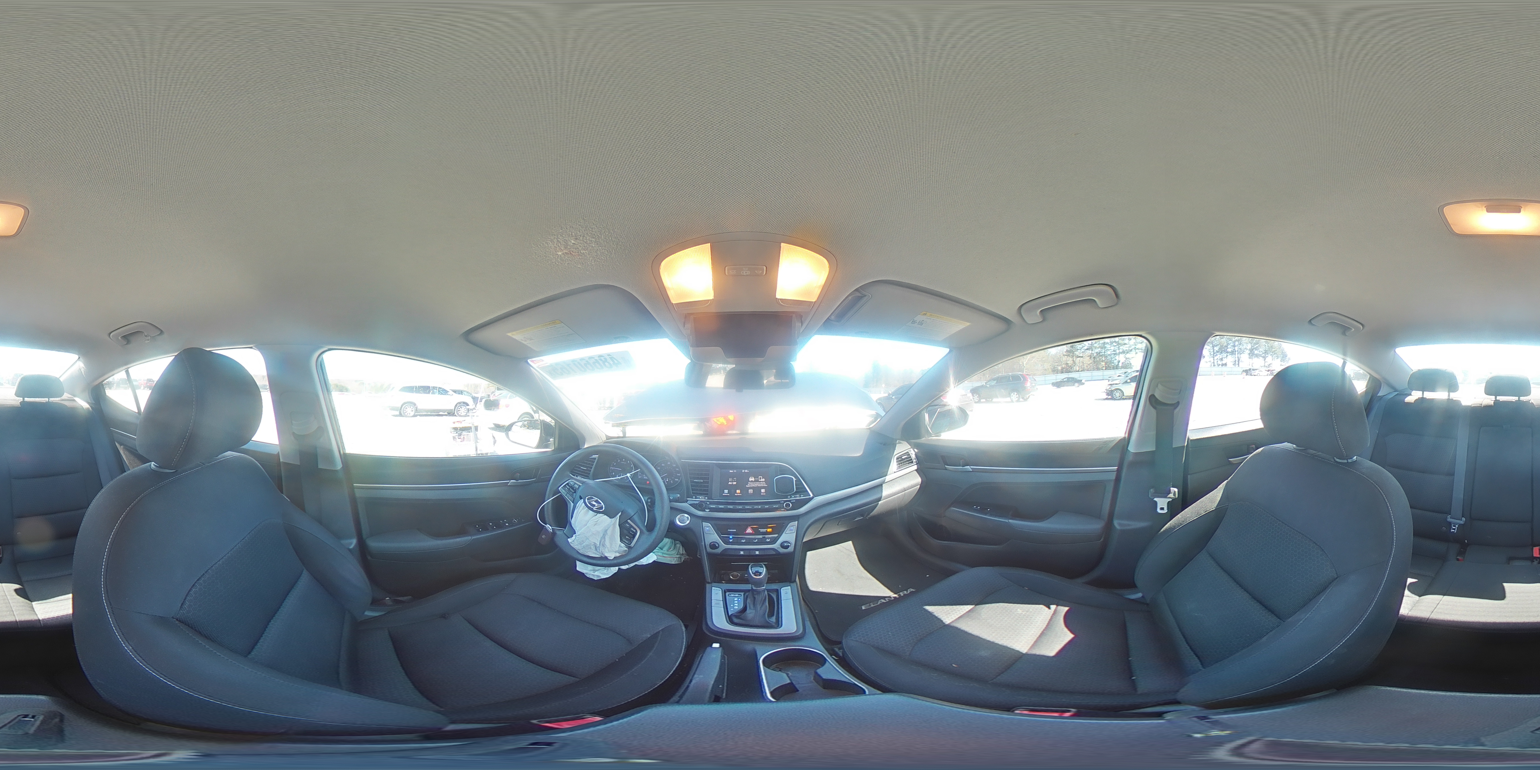 2017 Hyundai Elantra - Image 13