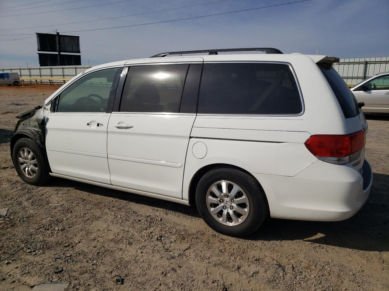 2010 Honda Odyssey - Image 2