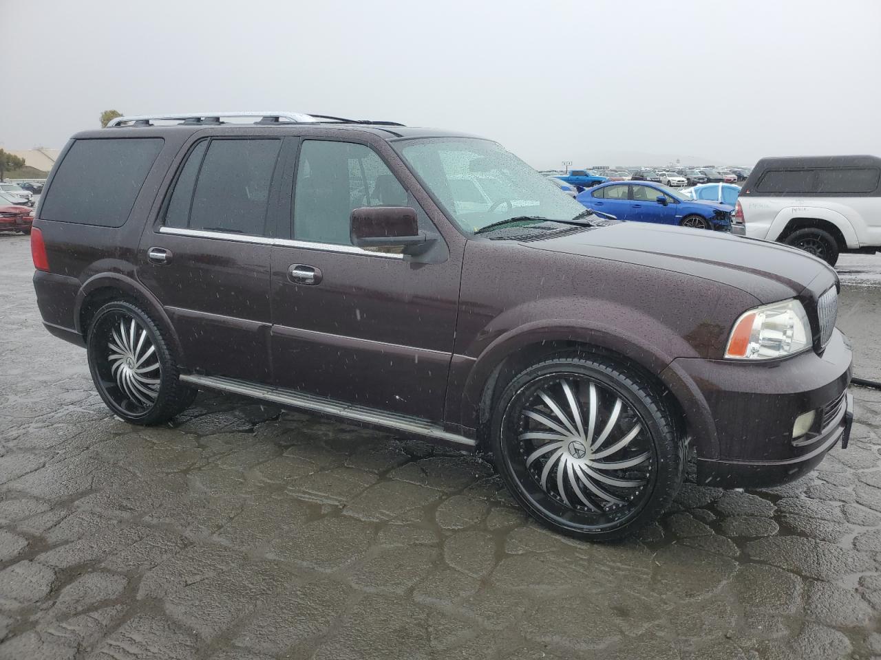2006 Lincoln Navigator - Image 4