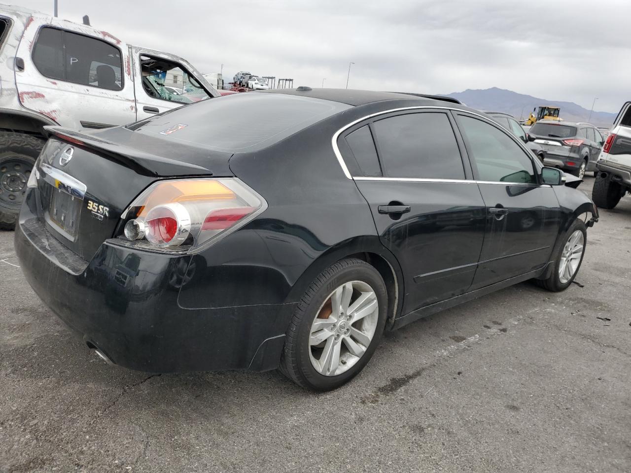 2012 Nissan Altima - Image 3