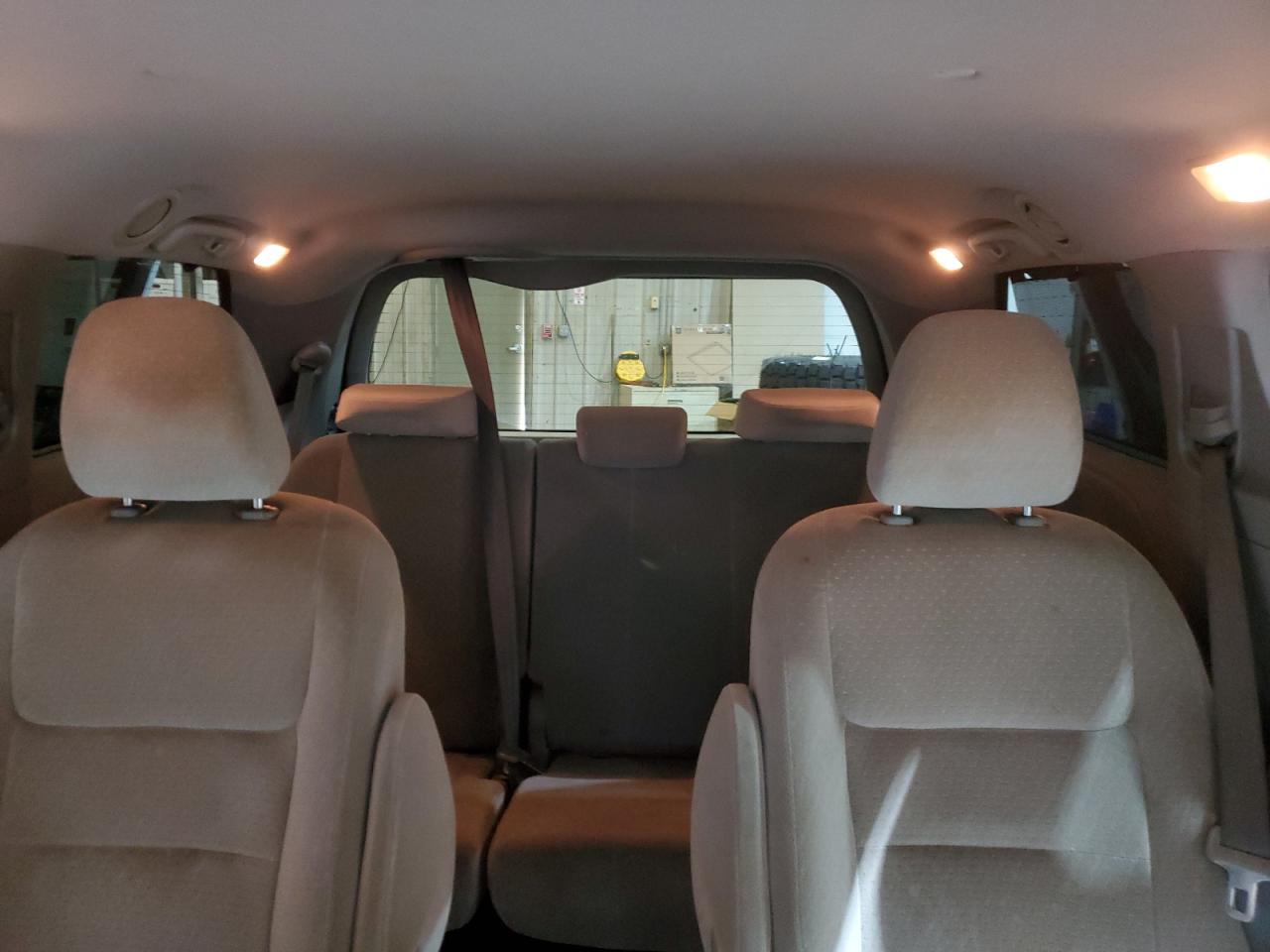 2015 Toyota Sienna - Image 10