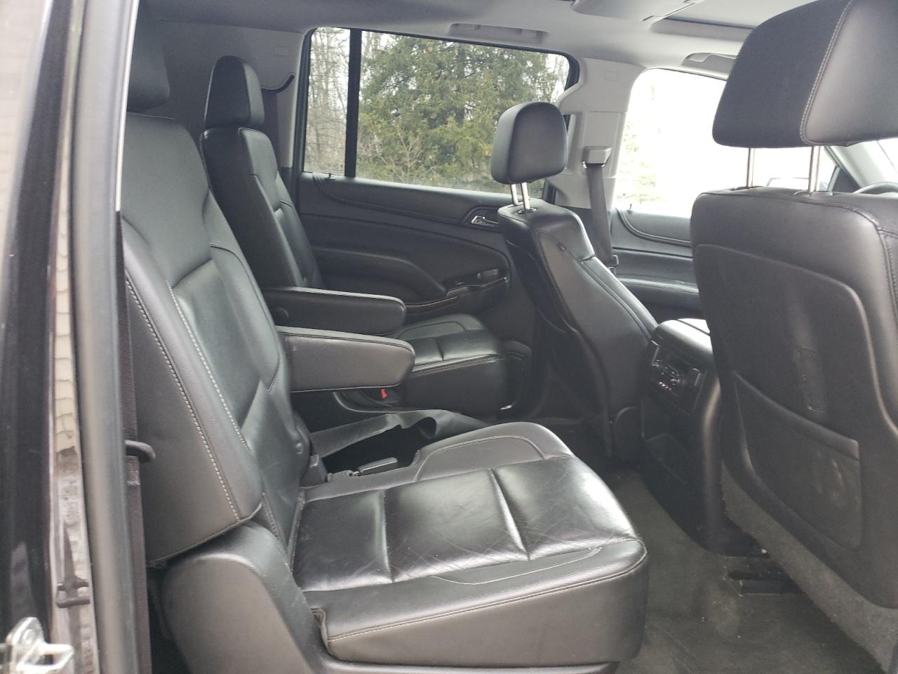 2015 GMC Yukon - Image 11