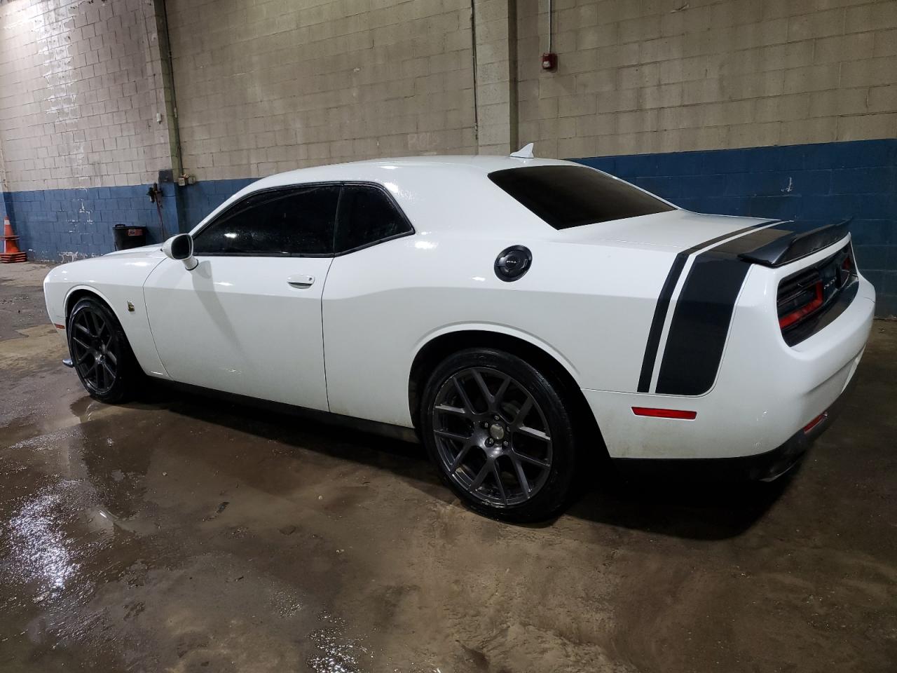 2016 Dodge Challenger - Image 2