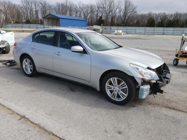  INFINITI Q40 2015 Серебристый