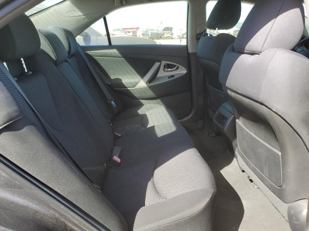 2011 Toyota Camry - Image 10