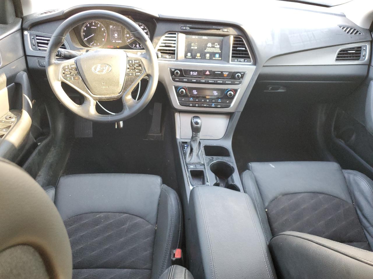 2016 Hyundai Sonata - Image 8