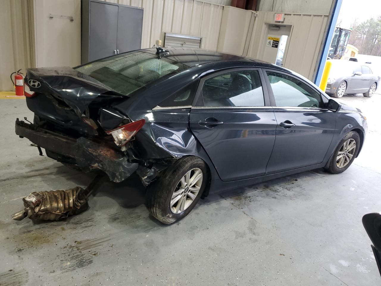 2013 Hyundai Sonata - Image 3