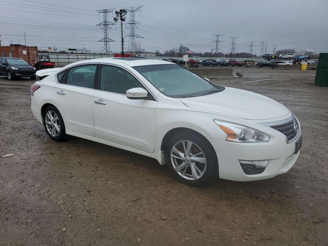 2015 Nissan Altima - Image 4