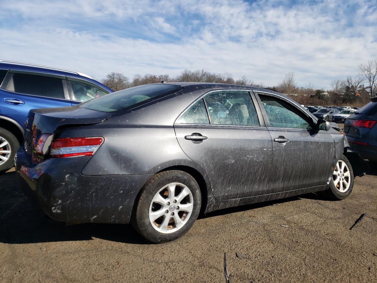 2011 Toyota Camry - Image 3