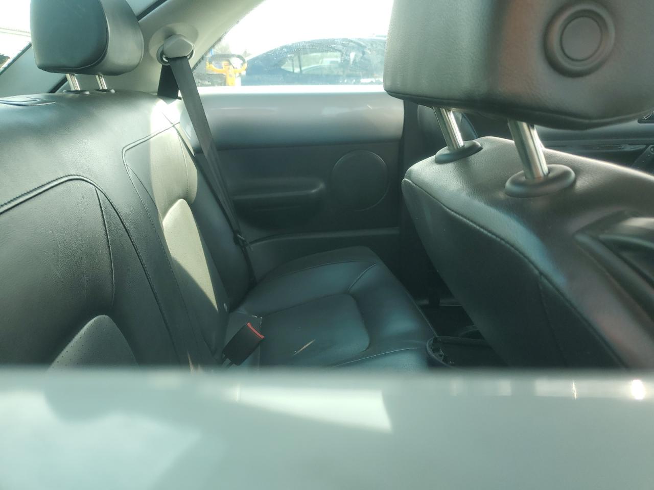 2007 Volkswagen Beetle - Image 10